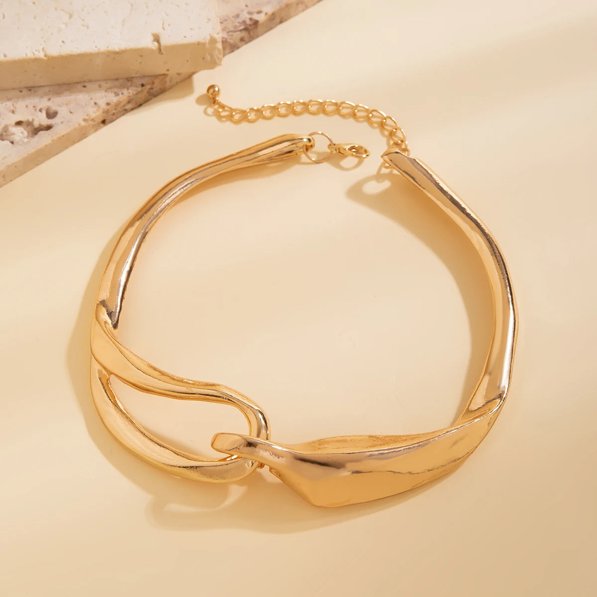 IngeSight.Z Exaggerated Chunky Heavy Metal Buckle Choker Necklace for Women Punk Gold Color Twisted Short Choker Party Jewelry